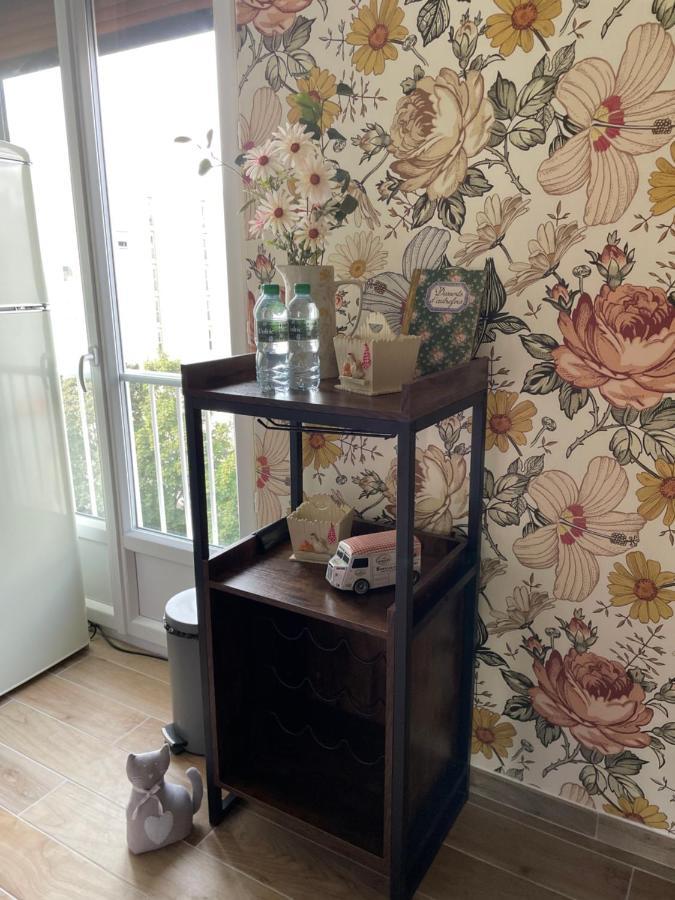 Rose Blossom Apartment In Paris Vanves Bagian luar foto