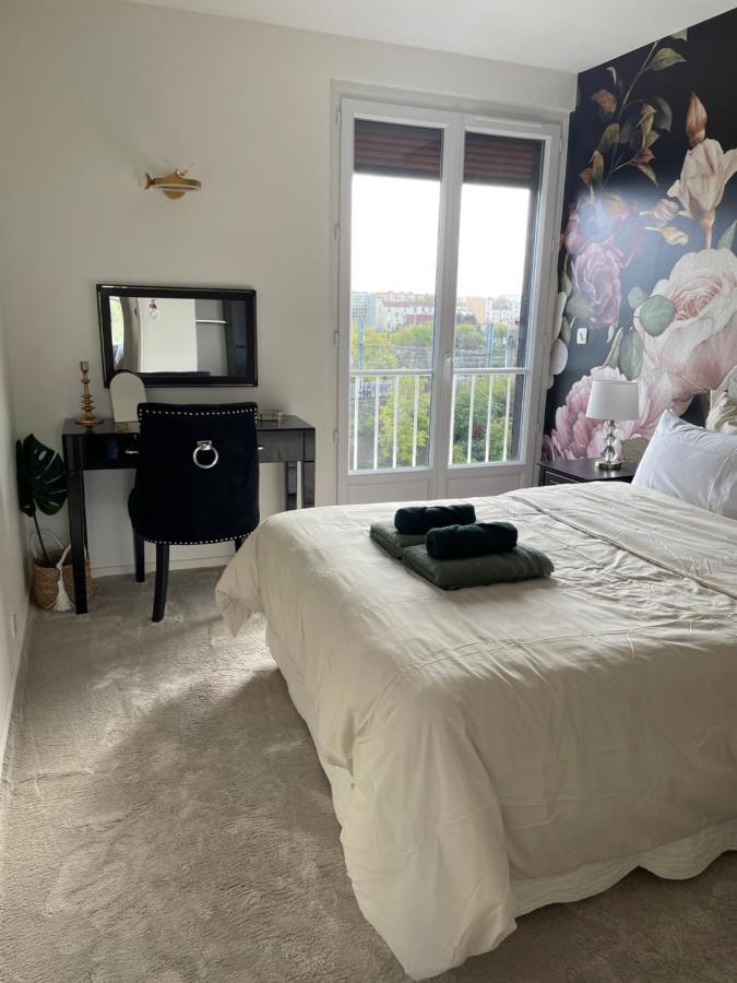 Rose Blossom Apartment In Paris Vanves Bagian luar foto