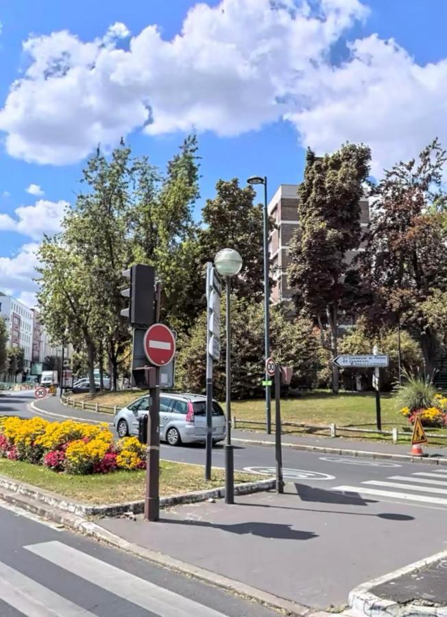 Rose Blossom Apartment In Paris Vanves Bagian luar foto